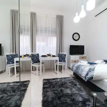Deluxe Portic, Self Check-in Apartment